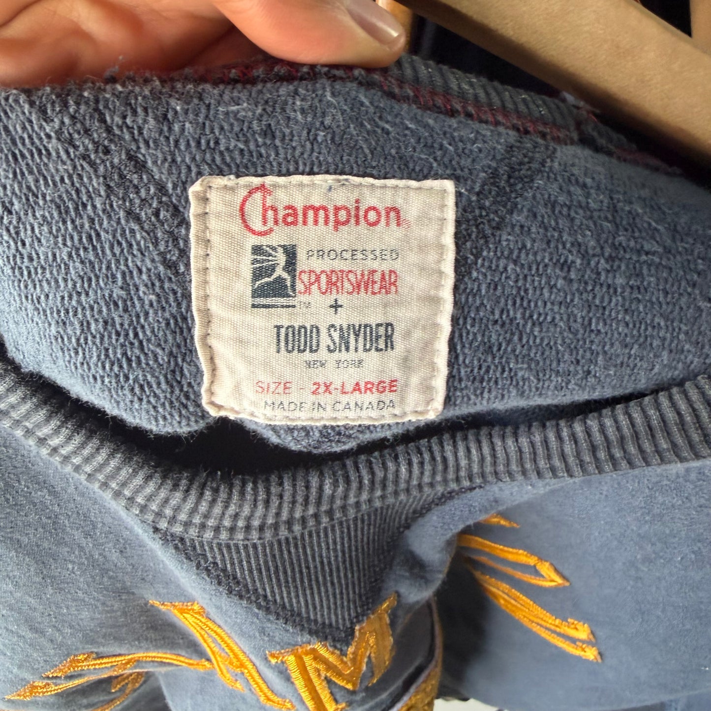 Sueter Champion Todd Snyder De Hombre