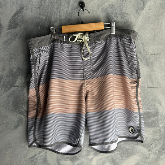 Short De Playa Vuori De Hombre Talla 38